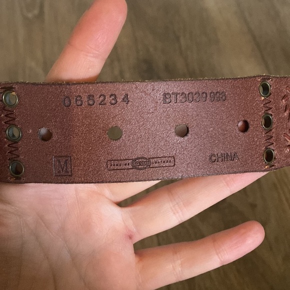 VTG Fossil patchwork tooled leather studded embossed brown red green belt Sz M - Picture 4 of 10